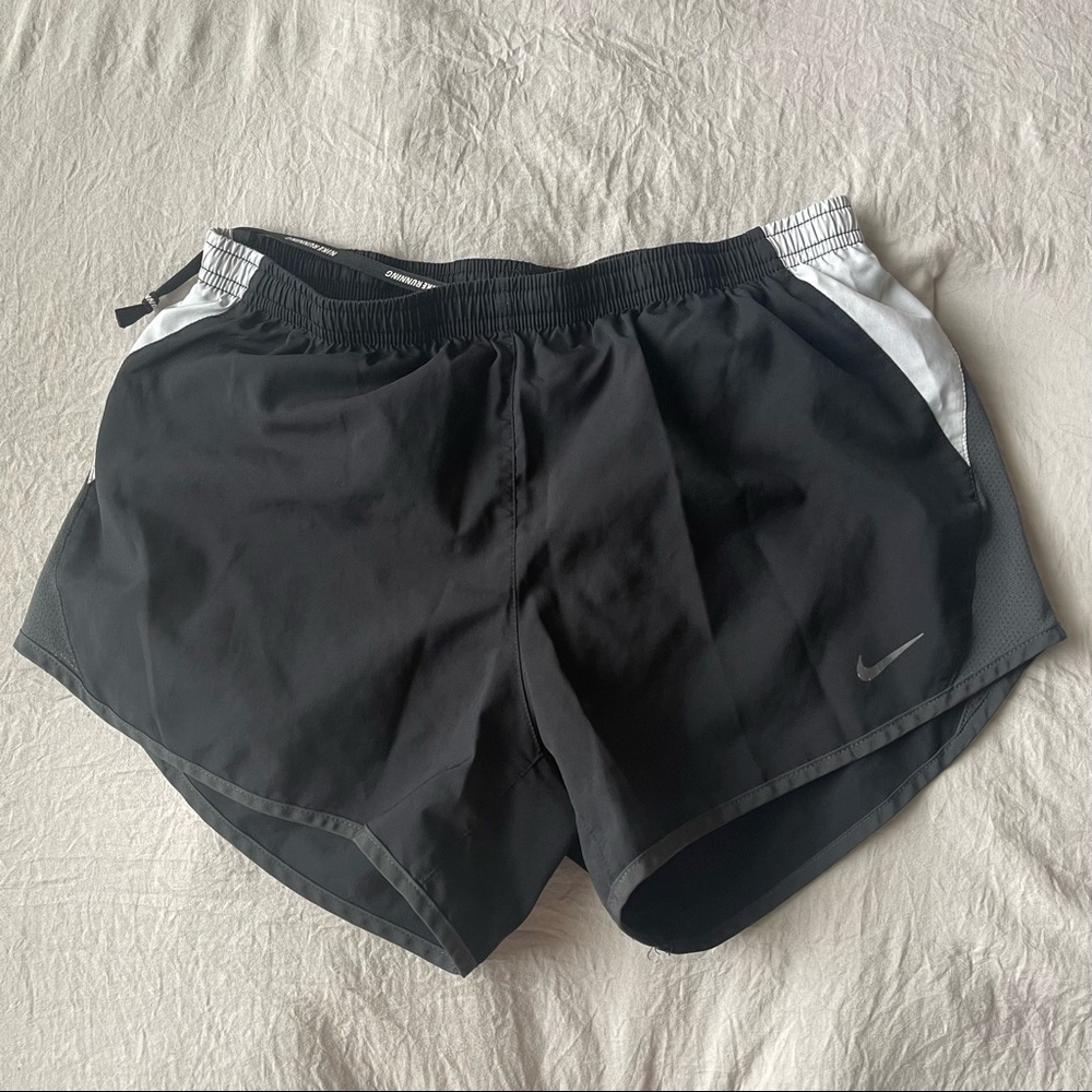 nike black running shorts